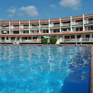 https://residence-selenis-bilocale-vista-piscina.hotelinveneto.com