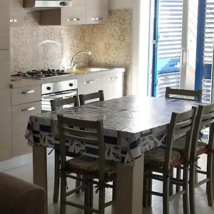 https://white-blue-apartment.sicilyhotelsitaly.net
