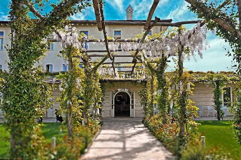 Chervò Golf Hotel Spa, Resort&Apartment San Vigilio Pozzolengo 4*,  Itália